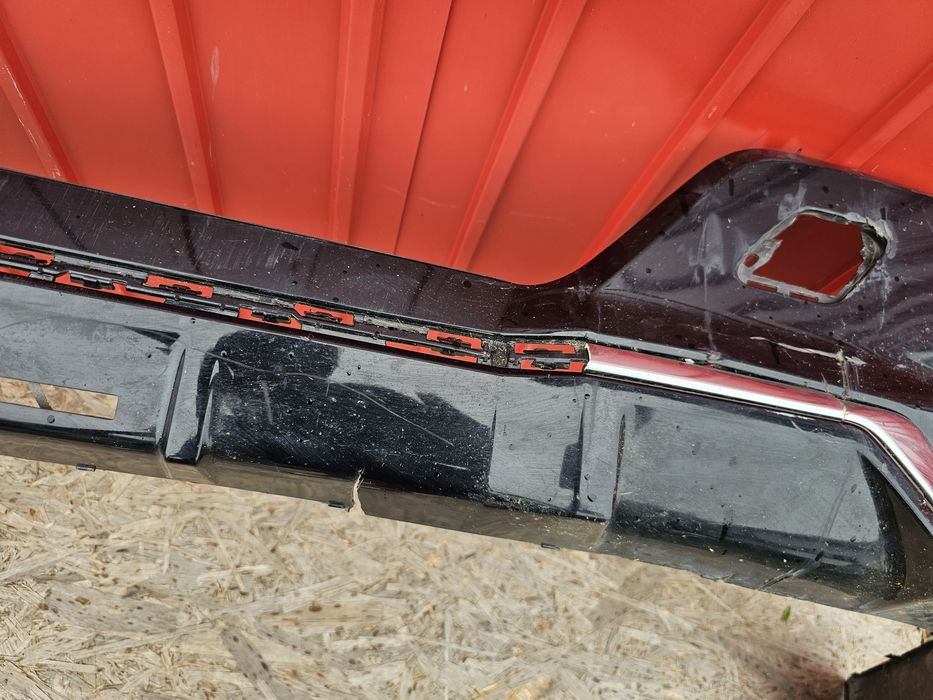 Spoiler bara spate Bmw i7 G70 dupa 2023 cod 51128081541 Bucuresti