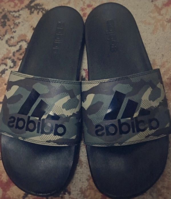Slapi Adidas cu talpa memory
