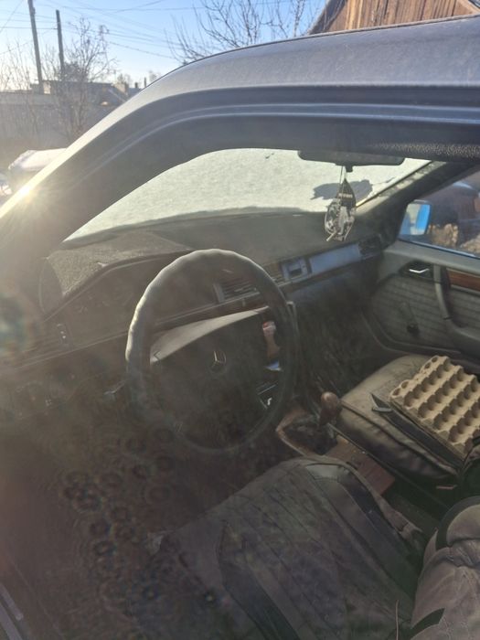 Продам мерседес 124