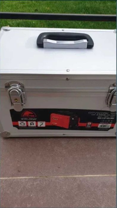 Aparat de sudura Stanley cu invertor MMA, 160AH