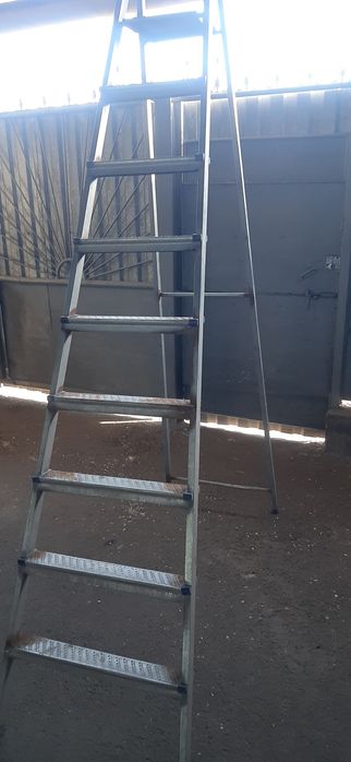 Продам стремянку