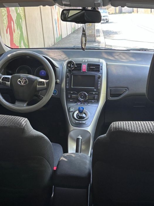 Toyota Auris 1.8 Hibrid