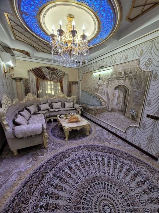 6-mik tomonda 3 xonali uy sotiladi