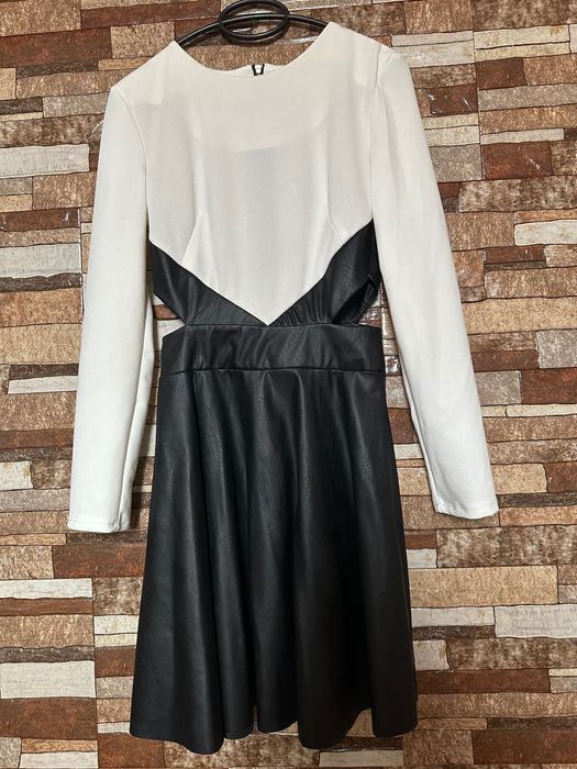 Официална къса рокля