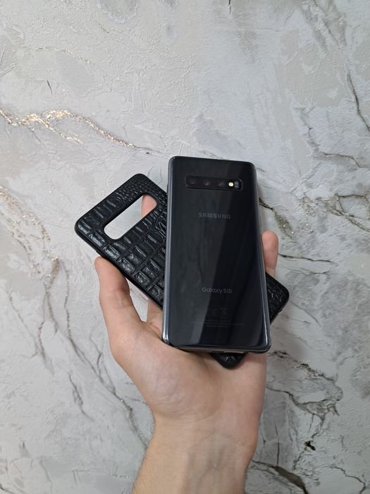Samsung Galaxy S10 память 8/128gb идеал хама жои родной
