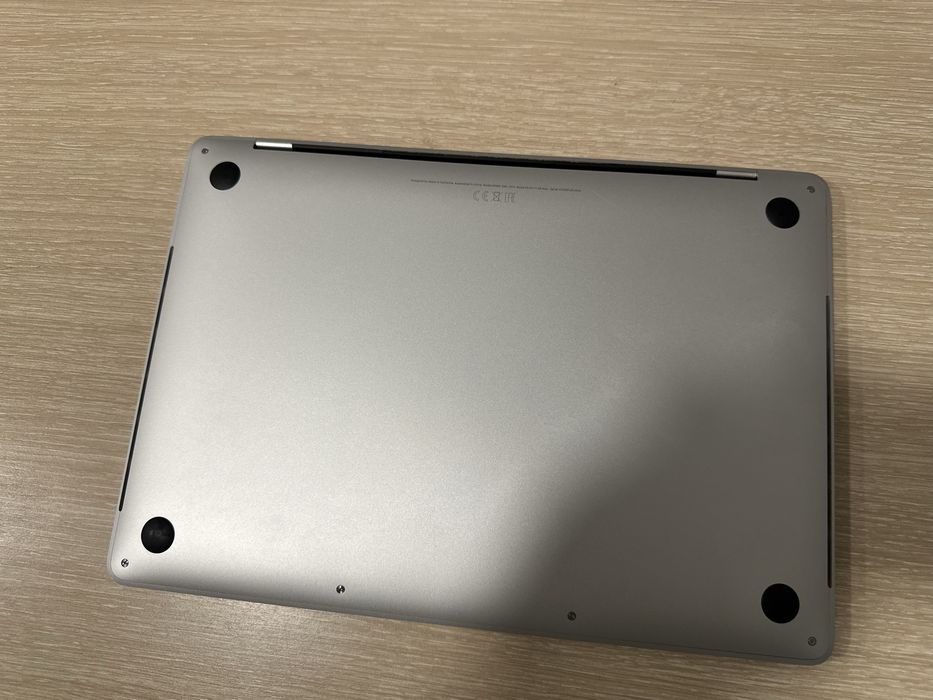 Ноутбук Apple MacBook Pro с Touchbar Макбук про