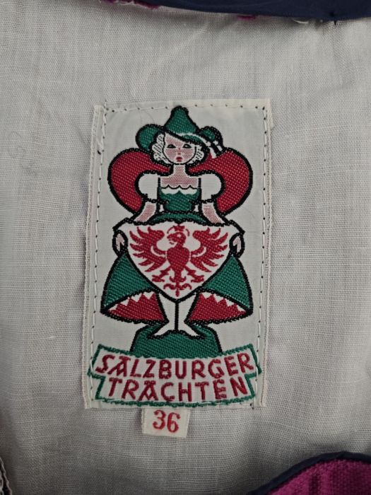 Rochie tradițională bavareză (Dirndl)