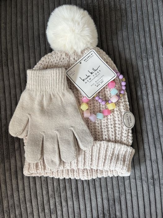 Детски зимни комплекти - ръкавички, шапки и аксесоари.