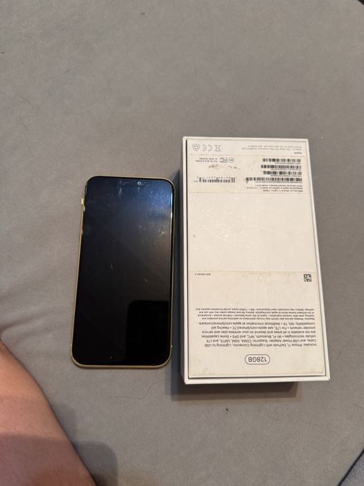 Iphone 11 емкость 74%