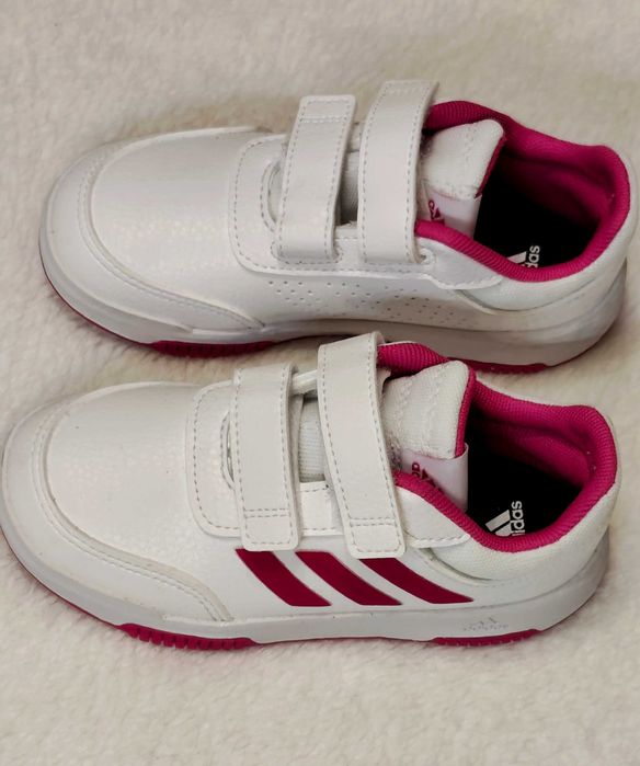 Нови маратонки Адидас 27 номер