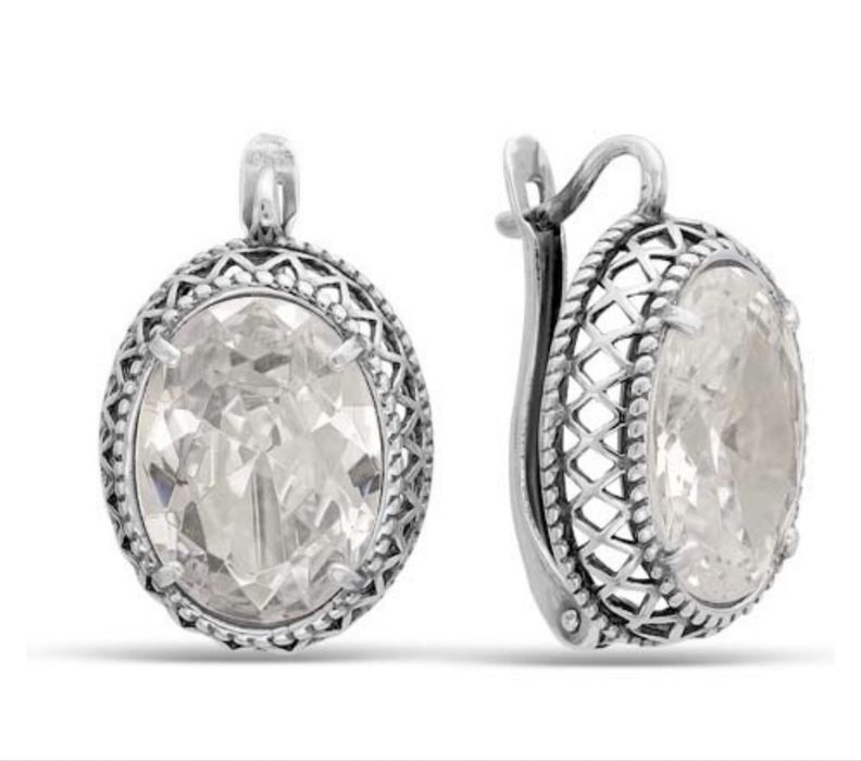Продам сережки 15 тысяч тенге срочно