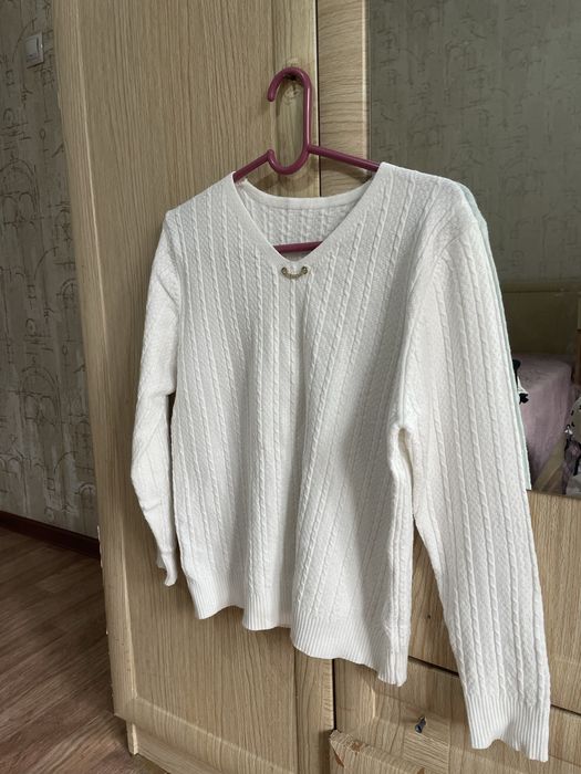 Киімдер сатылады