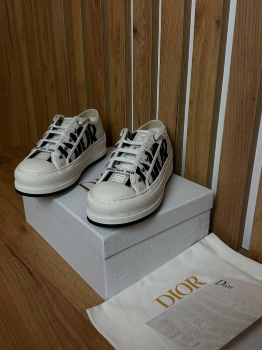 Дамски обувки Dior