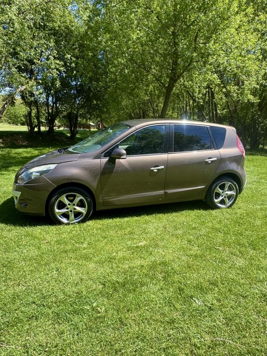Renault Scenic 2011