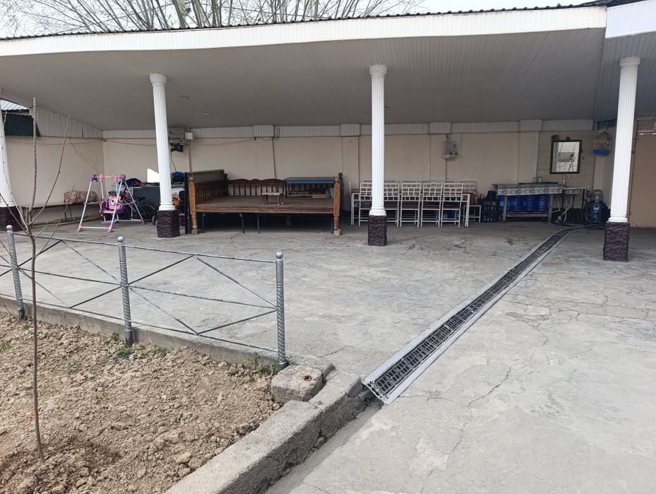 Uy sotiladi srochna LIMONARIYA