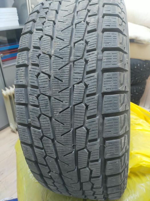 Зимние шины Нокиан 285/60/18