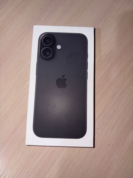 IPhone 16 128GB Черного цвета