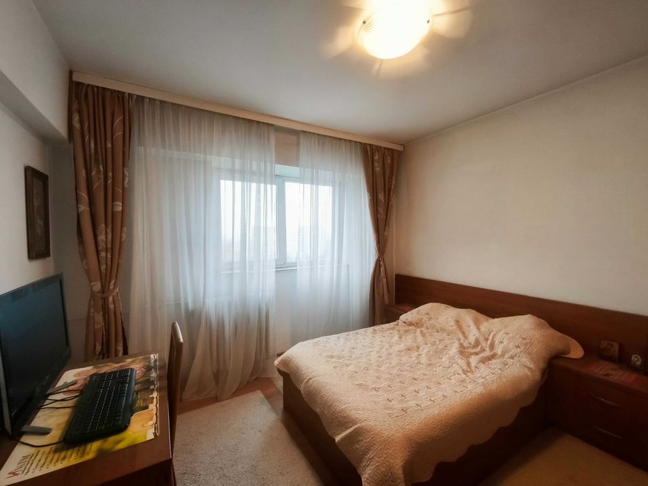 Apartament 3 camere, semidecomandat, zona Piata Iancului
