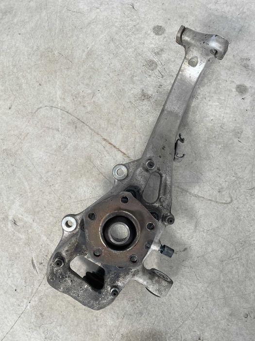 Fuzeta dreapta fata Audi Q7/Vw Touareg CR7 cod 4M0407560 - 4M0407242Q