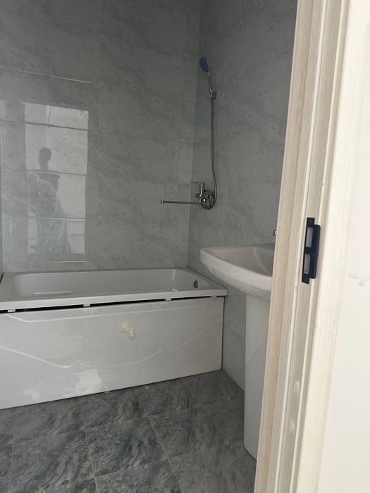 Уй сотилади Бобир резиденция