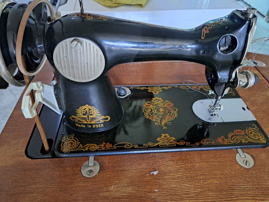 Крачна шевна машина