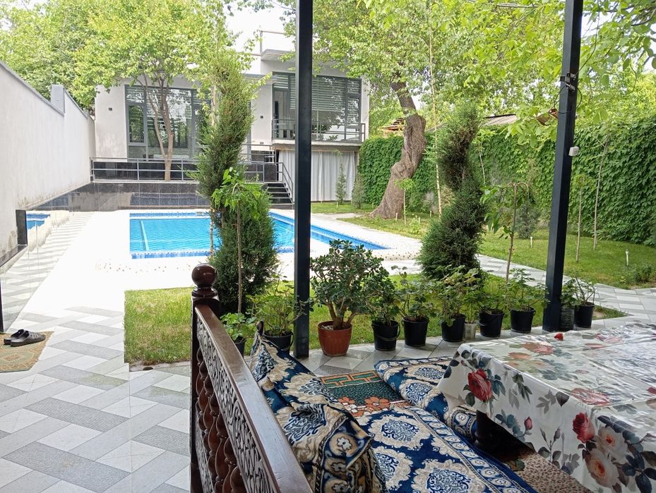 Oq toshda dacha oilaviy dacha ijaraga beriladi