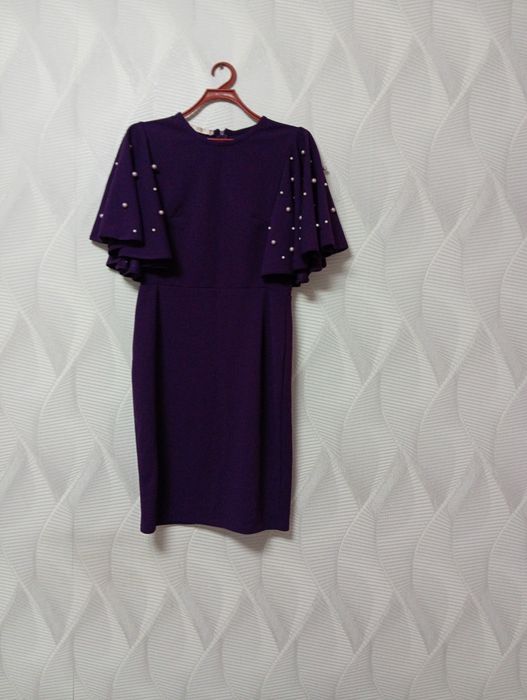 Срочно продам хорошие платья