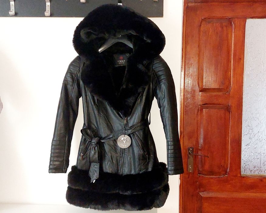 Geaca noua cu eticheta, îmblănita,  din  piele ecologica, eleganta , S