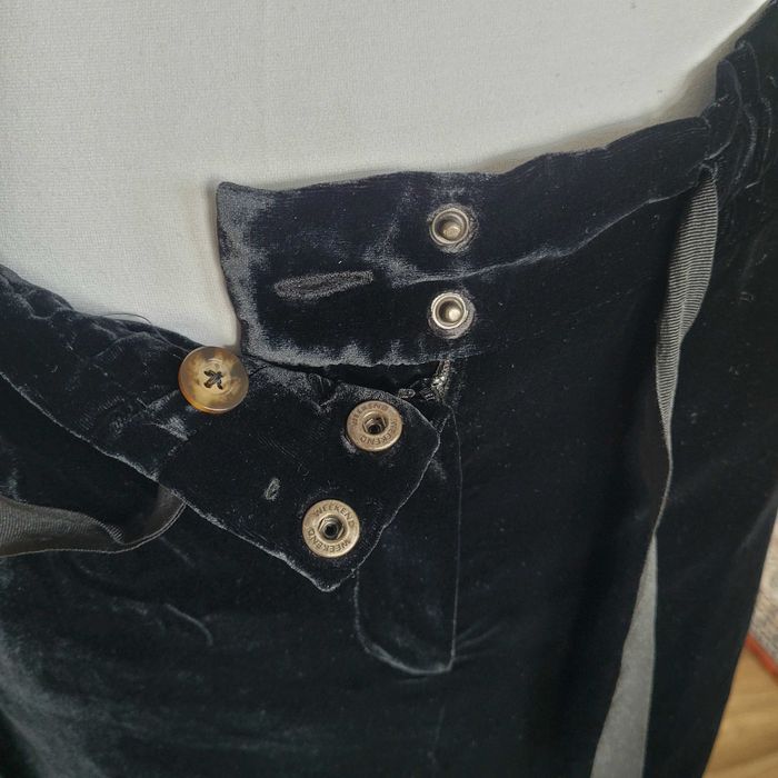 MaxMara  кадифена пола Италия р 44