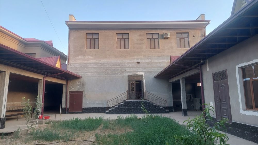 Noturar bino va uy Sotiladi Termiz shahar Yo'l yuzida