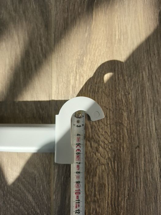 Brat suport umerase in trepte (schodek) pentru mobilier comercial / dressing
