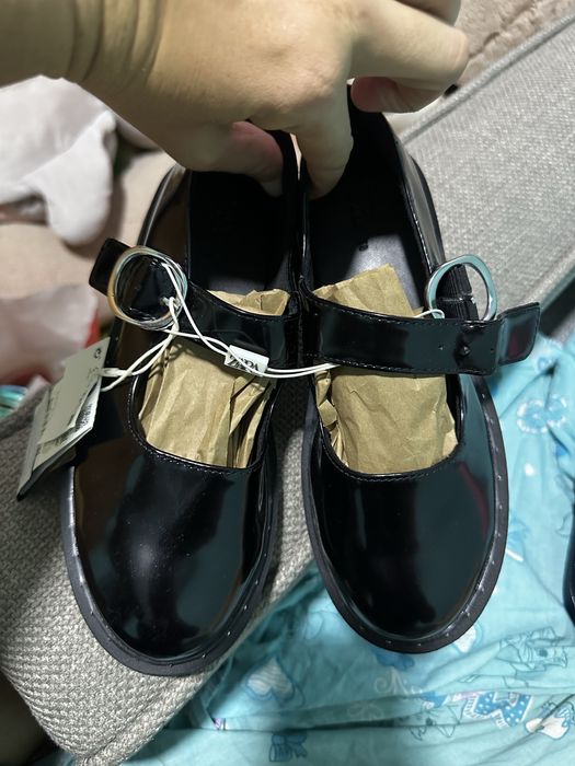 Туфли для девочки новые