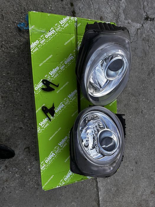 Faruri stânga dreapta nissan juke.26060BV90b