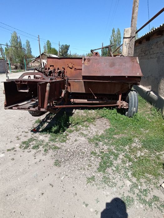 Трактор Т-28 и прессKG