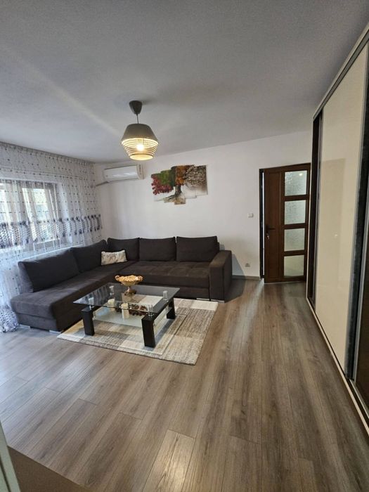 Apartament 3 camere bloc 6bis etaj 2