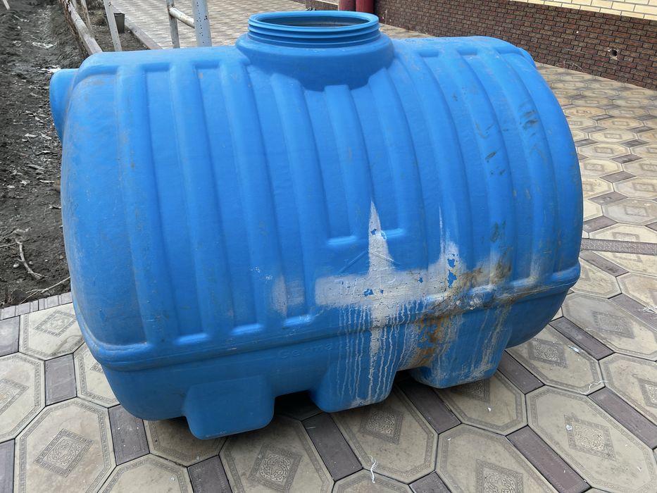 suv bochkasi sotiladi