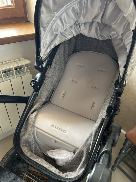 Продам коляску-трансформер