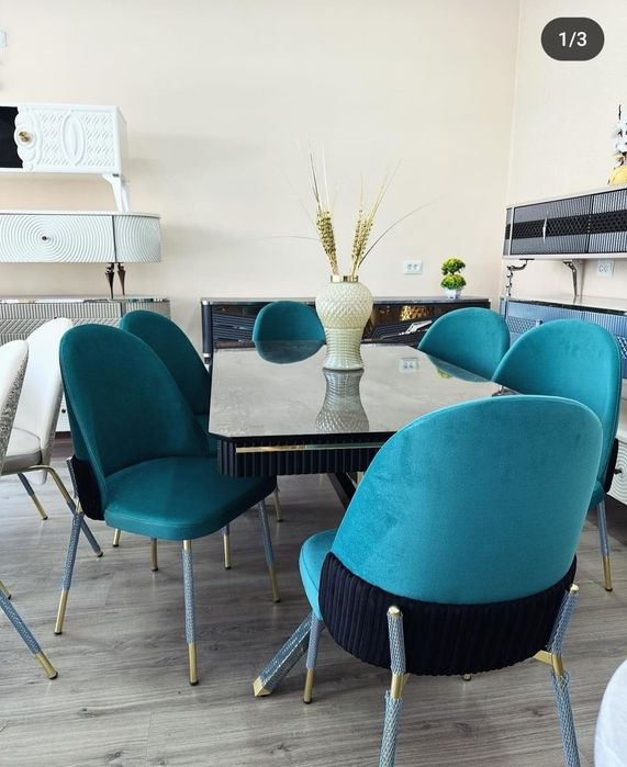 Кухонный стол и стулья