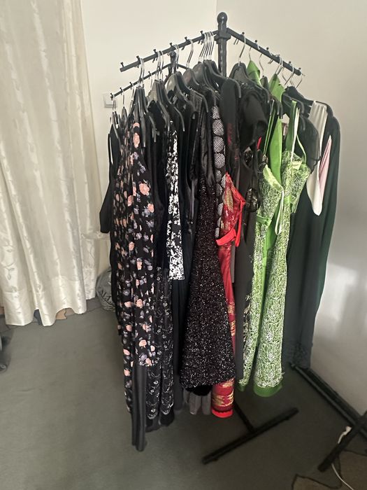 Stender pentru haine - metal negru