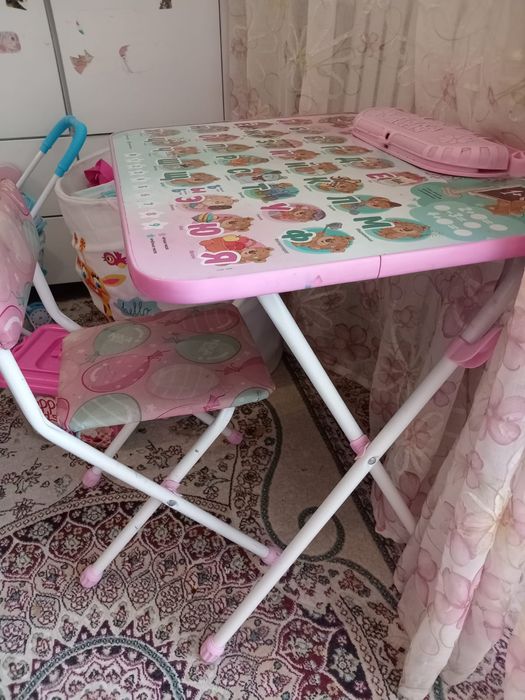 Детский столик и стул