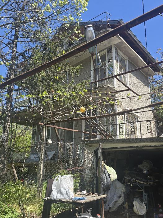 вила в местонс кованлъка