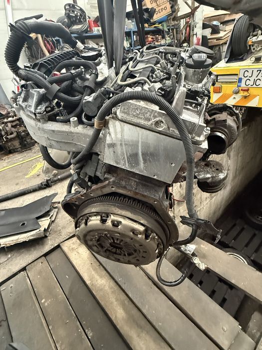 injector A6110700987 mercedes benz sprinter c class e class motor 2.2