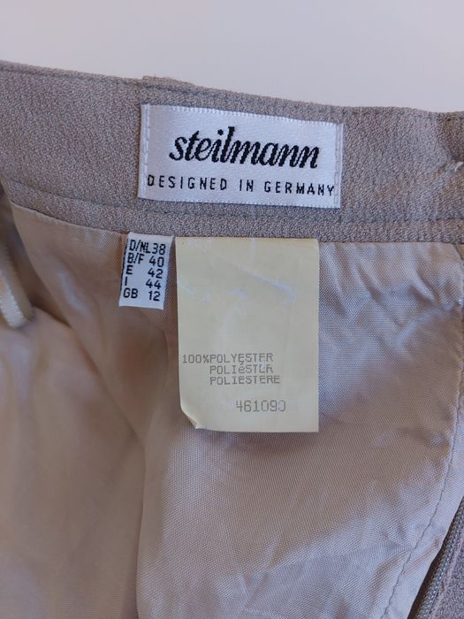 Fustă elegantă dreaptă crem