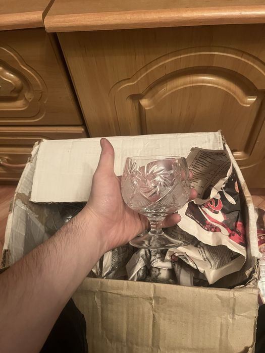 Посуды хрустальный