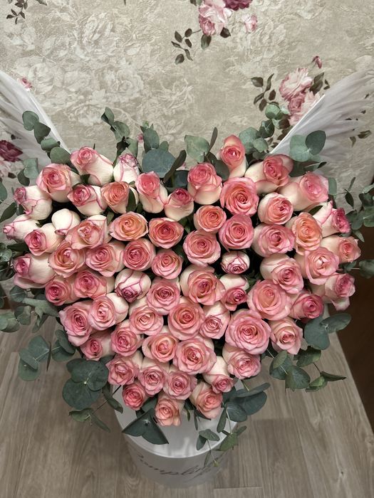 Цветы роза дамасская