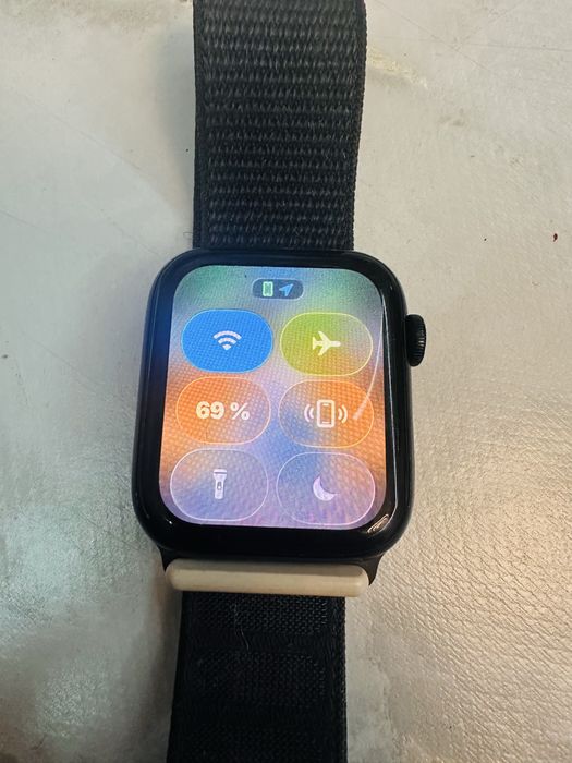 Apple watch SE 2024