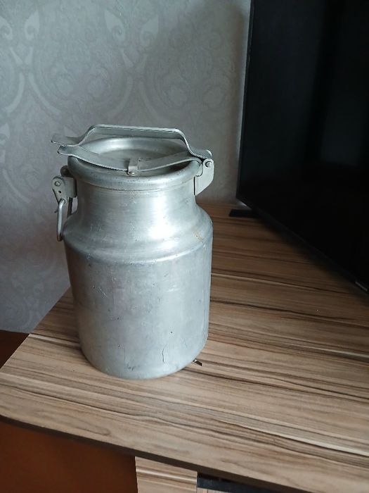 Продам бидон алюминовыи.