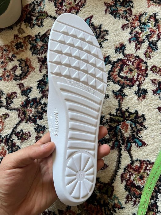 Кроссовки Saucony