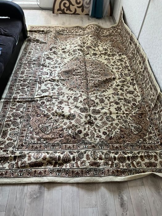 Ковер продкется 250*350
