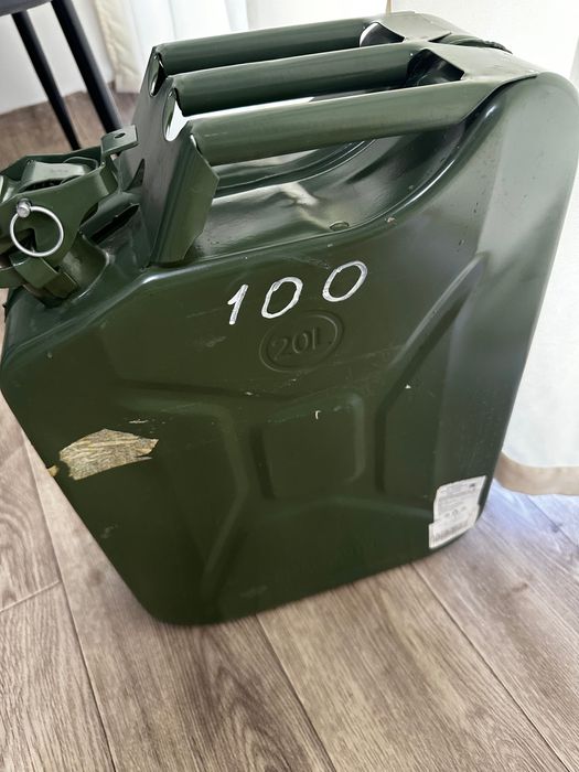 Канистра для бензина 20 л
